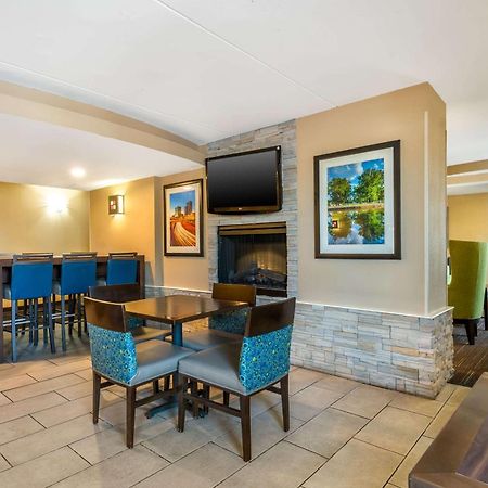 Comfort Inn & Suites East Hartford - Hartford Extérieur photo