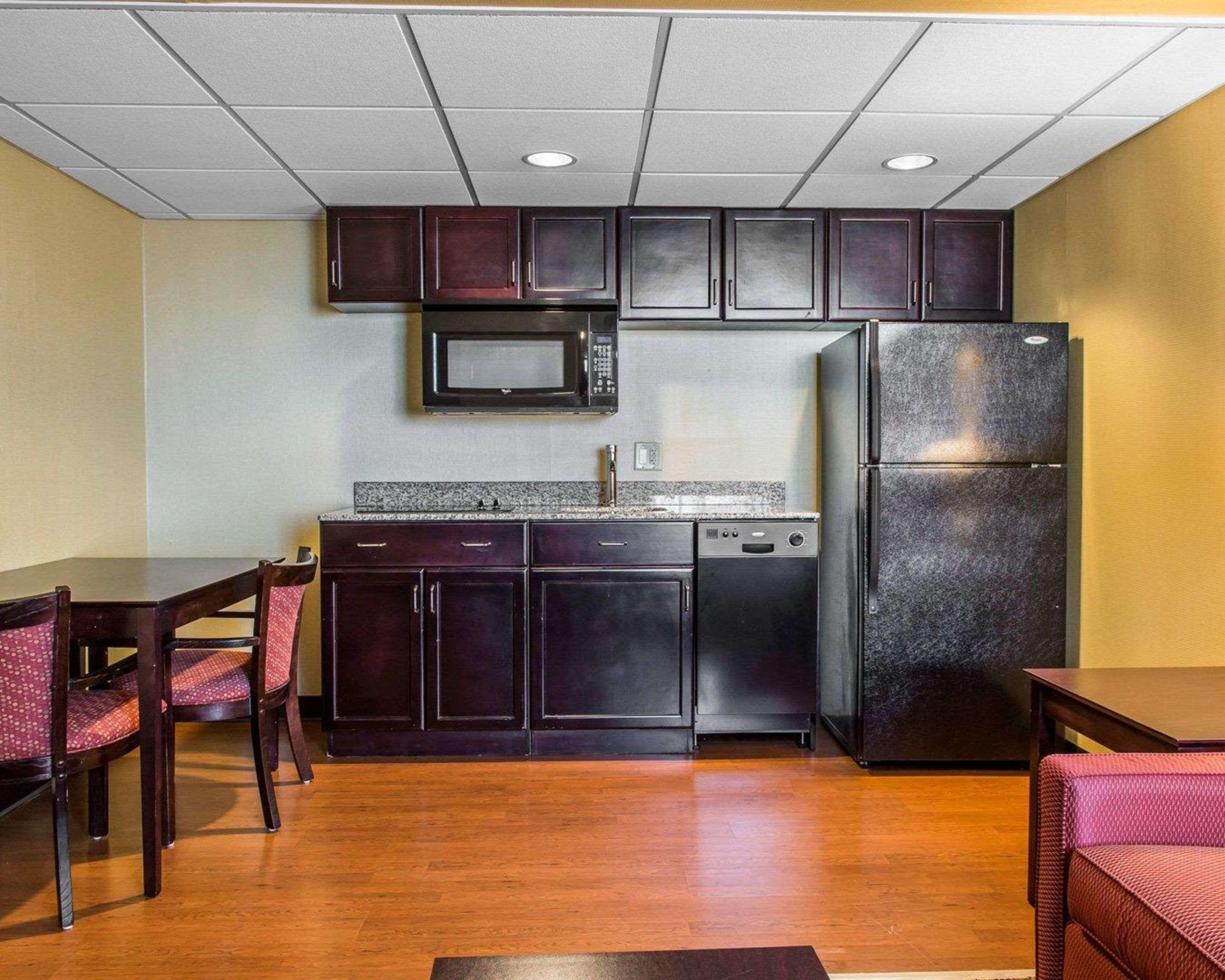 Comfort Inn & Suites East Hartford - Hartford Extérieur photo