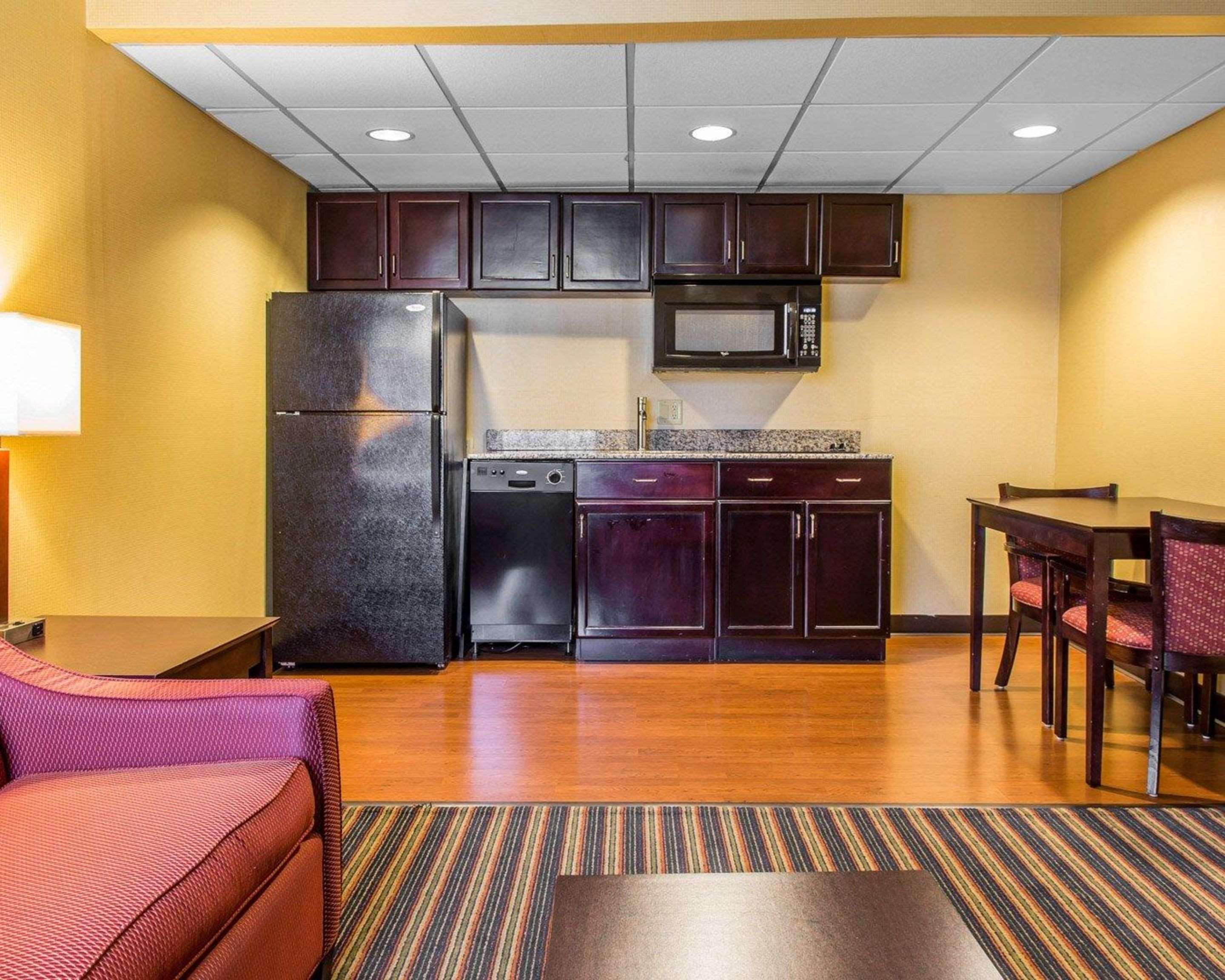 Comfort Inn & Suites East Hartford - Hartford Extérieur photo