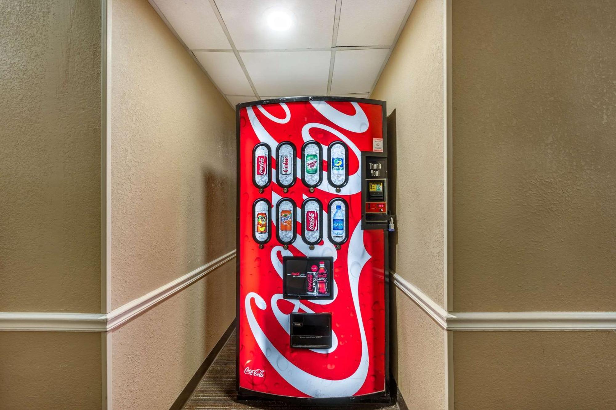 Comfort Inn & Suites East Hartford - Hartford Extérieur photo